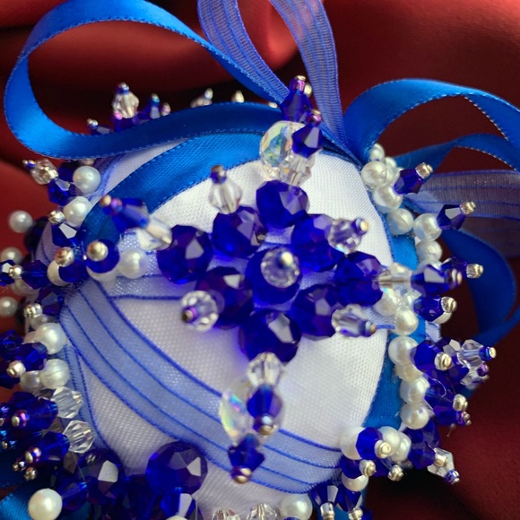 Beaded ornament - Picture 3 of 4